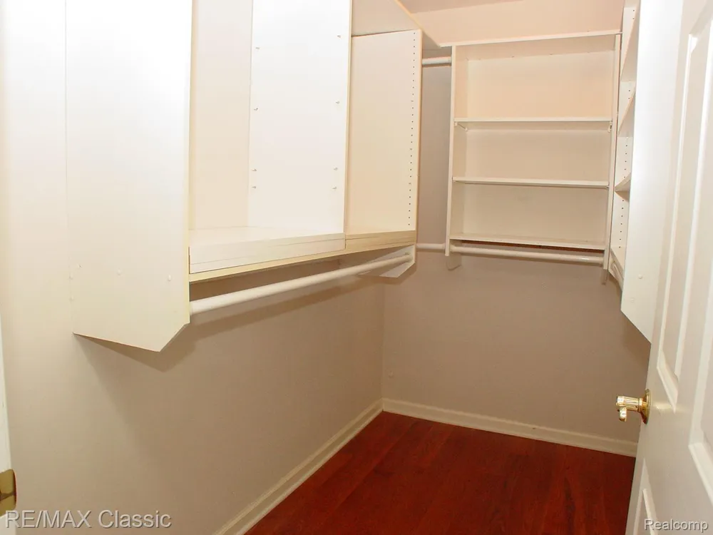26426 Island Lake Drive #24 Novi City, MI 48374