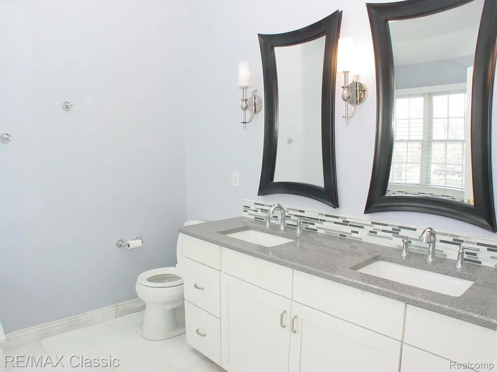 26426 Island Lake Drive #24 Novi City, MI 48374