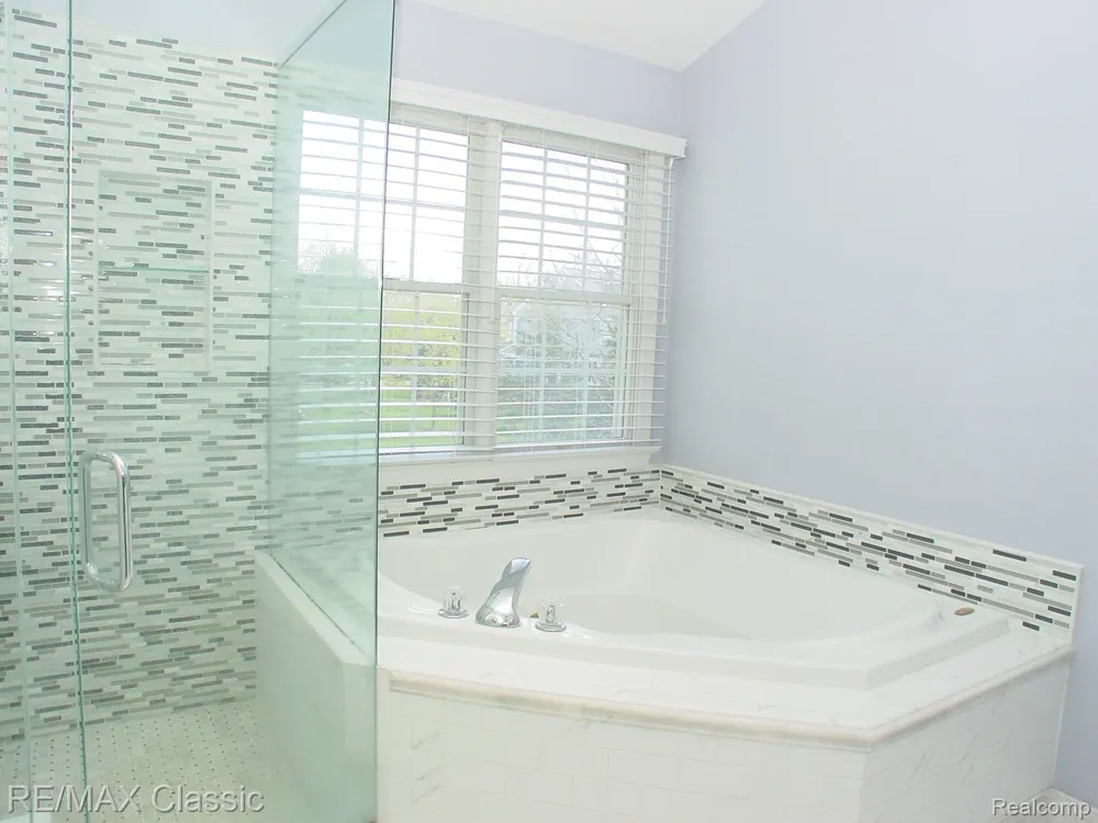 26426 Island Lake Drive #24 Novi City, MI 48374