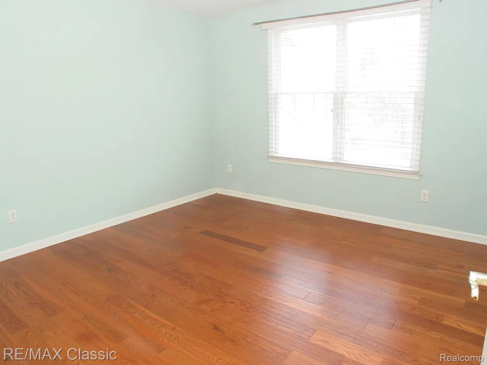 26426 Island Lake Drive #24 Novi City, MI 48374