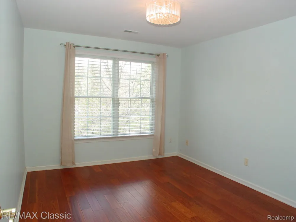 26426 Island Lake Drive #24 Novi City, MI 48374