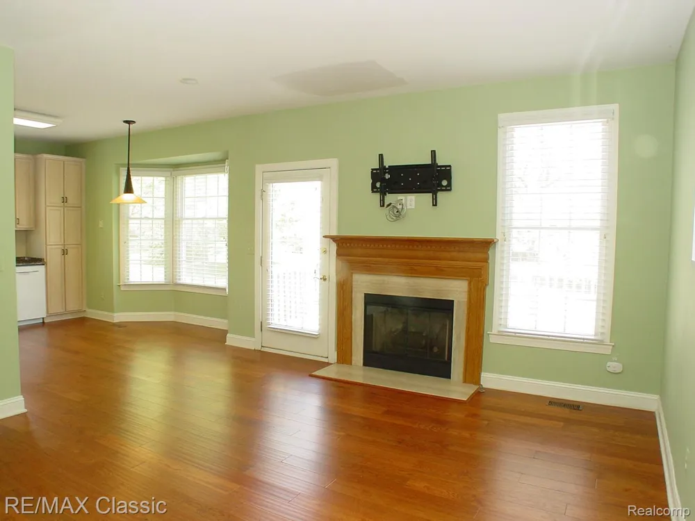 26426 Island Lake Drive #24 Novi City, MI 48374