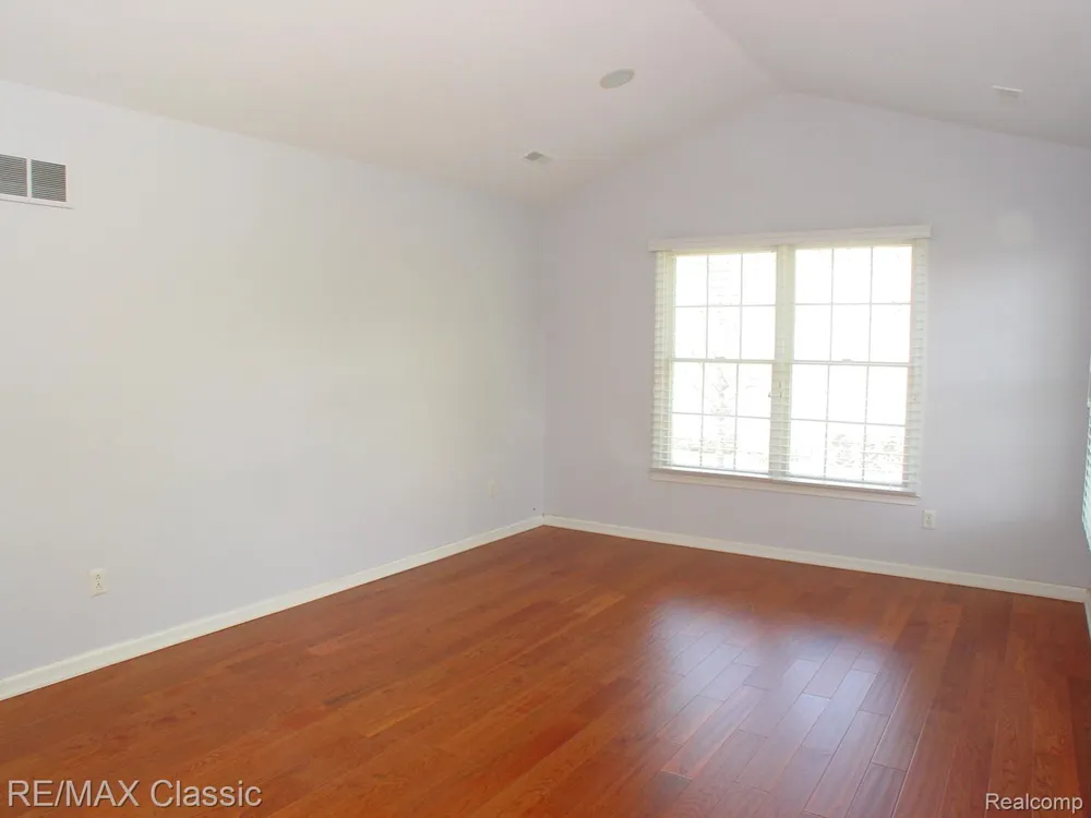 26426 Island Lake Drive #24 Novi City, MI 48374