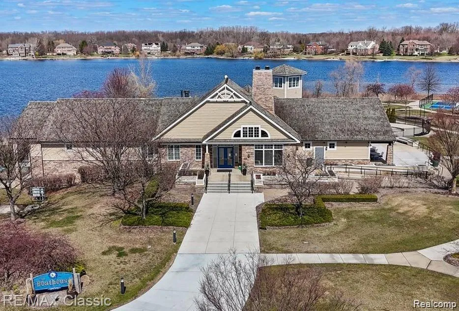 26426 Island Lake Drive #24 Novi City, MI 48374