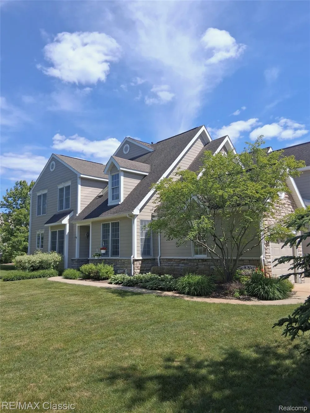 26426 Island Lake Drive #24 Novi City, MI 48374