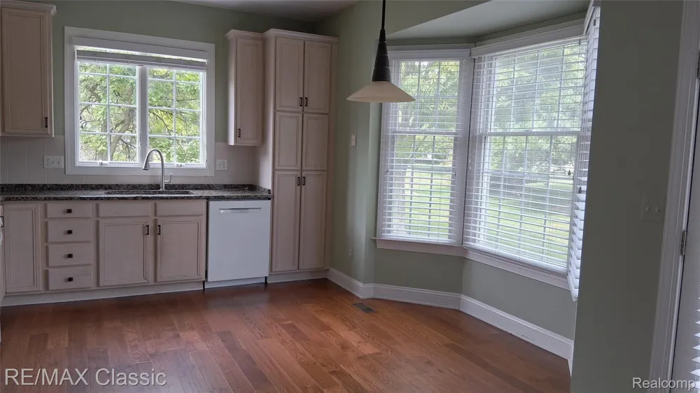 26426 Island Lake Drive #24 Novi City, MI 48374