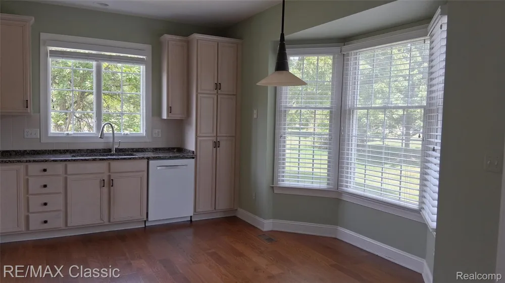 26426 Island Lake Drive #24 Novi City, MI 48374