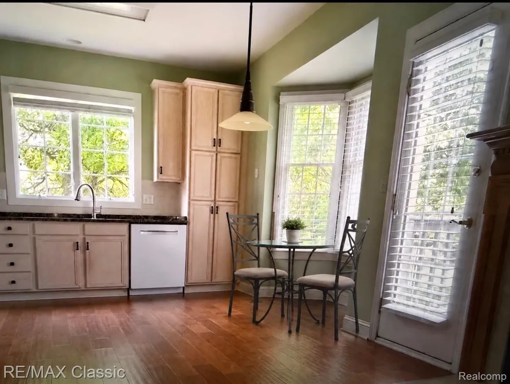 26426 Island Lake Drive #24 Novi City, MI 48374