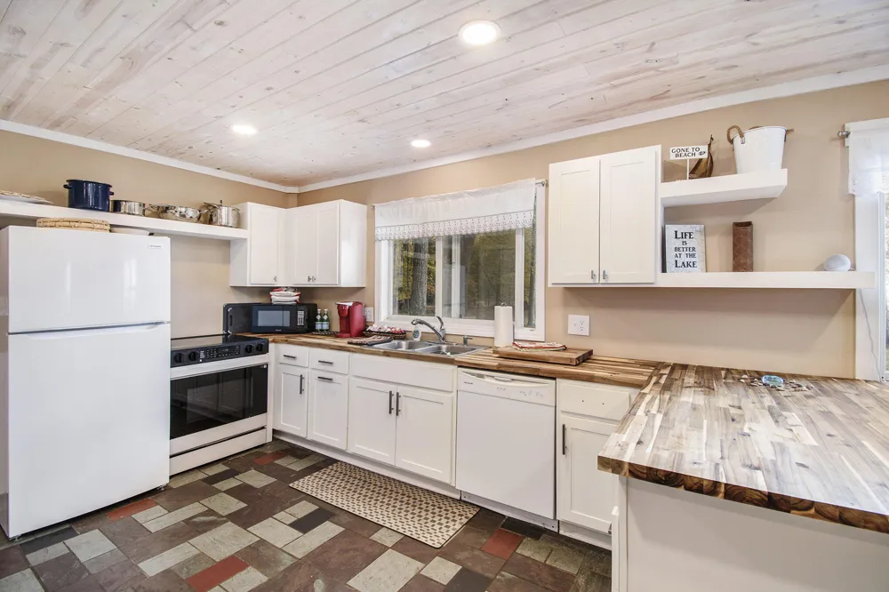 2013 Scenic Drive Laketon Township, MI 49445