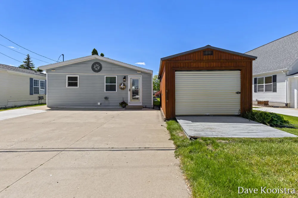 4356 Lynden Road Shelbyville, MI 49344