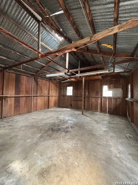 2810 W Salinas San Antonio, TX 78207