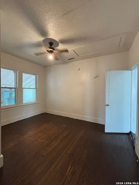 2810 W Salinas San Antonio, TX 78207