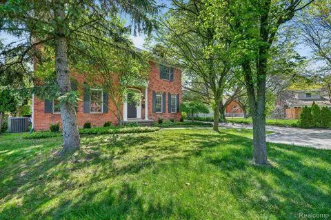 1112 Vernier Road