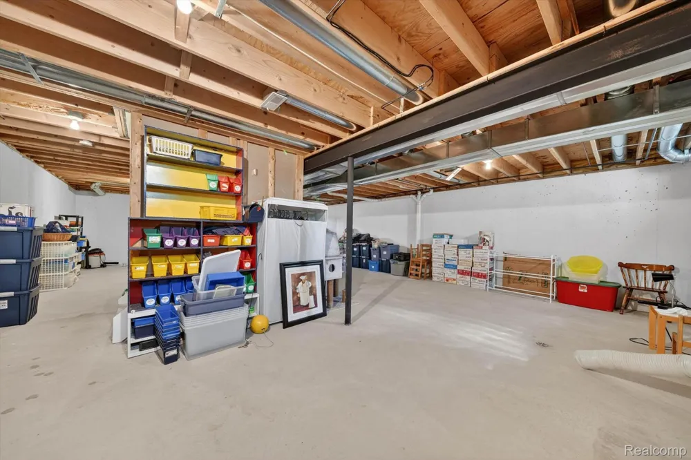 1112 Vernier Road Grosse Pointe Woods City, MI 48236