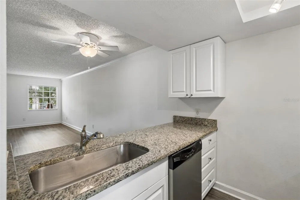 4813 MCELROY #D108 Tampa, FL 33611