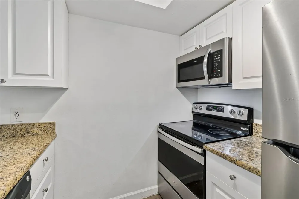 4813 MCELROY #D108 Tampa, FL 33611