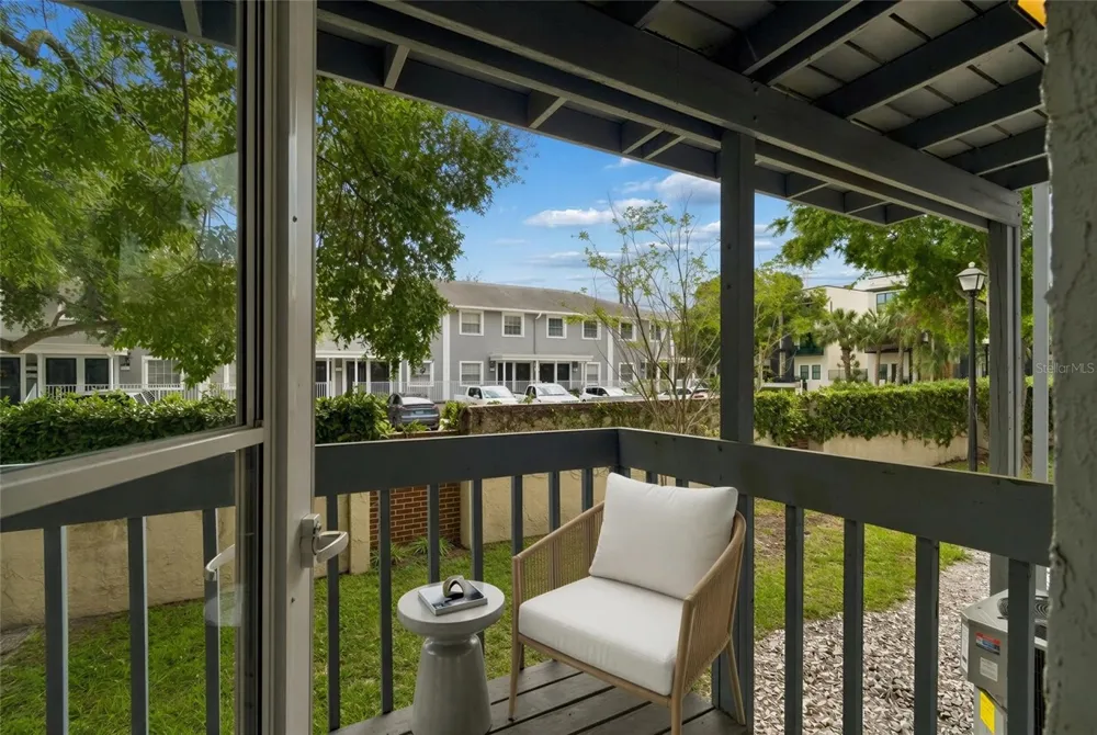 4813 MCELROY #D108 Tampa, FL 33611
