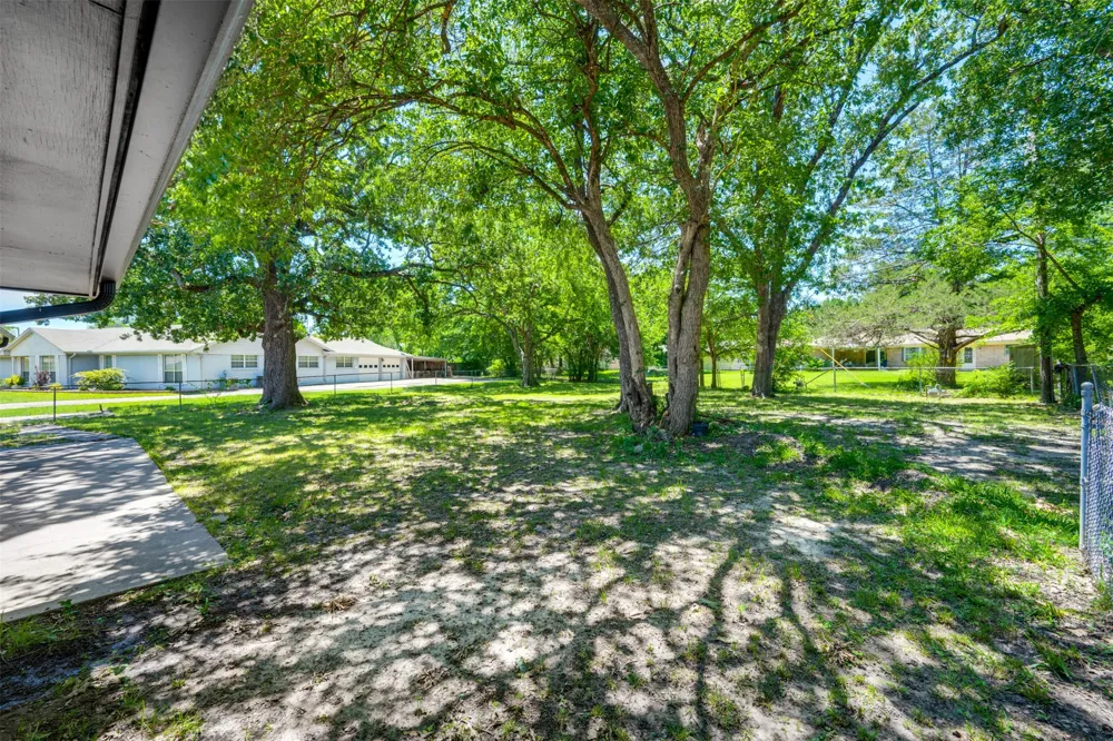 3011 Tanglewood Drive Commerce, TX 75428