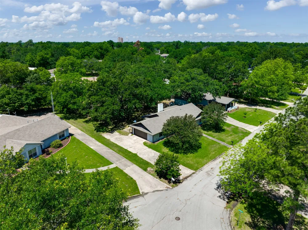3011 Tanglewood Drive Commerce, TX 75428