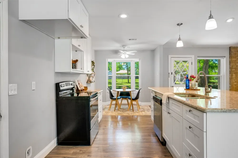 3011 Tanglewood Drive Commerce, TX 75428