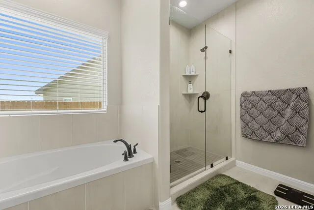 213 COLONIAL LN La Vernia, TX 78121