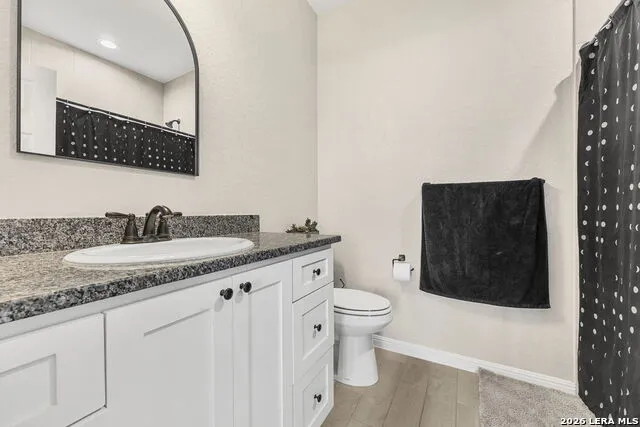213 COLONIAL LN La Vernia, TX 78121