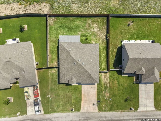 213 COLONIAL LN La Vernia, TX 78121