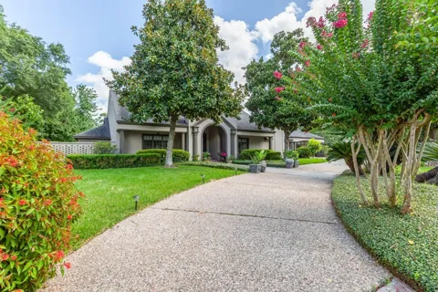 12 Bayou Bend