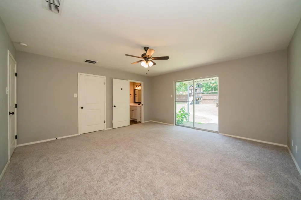 317 E Robinwood White Oak, TX 75693