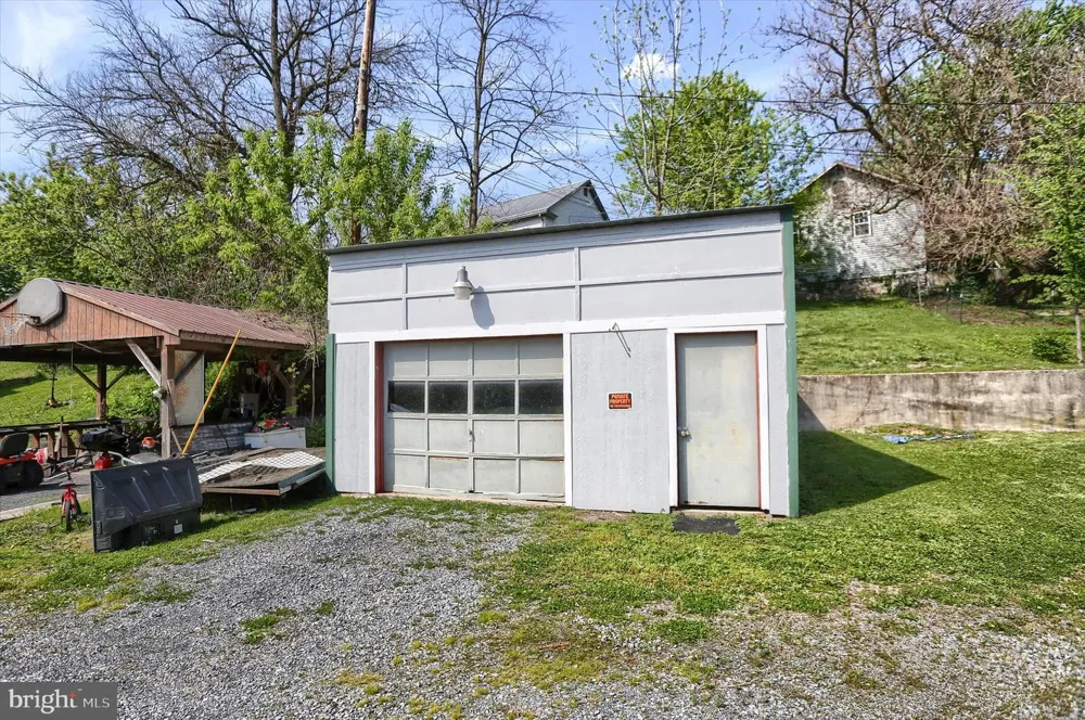 3947 W MAIN STREET Belleville, PA 17004