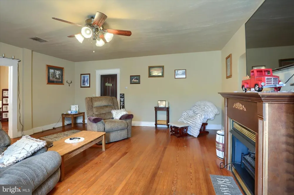 3947 W MAIN STREET Belleville, PA 17004