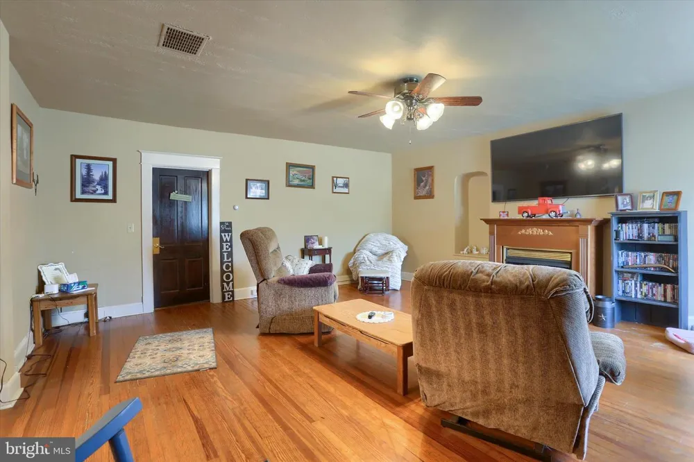 3947 W MAIN STREET Belleville, PA 17004