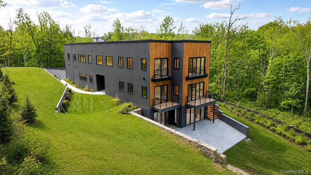41 Mead Road Armonk, NY 10504