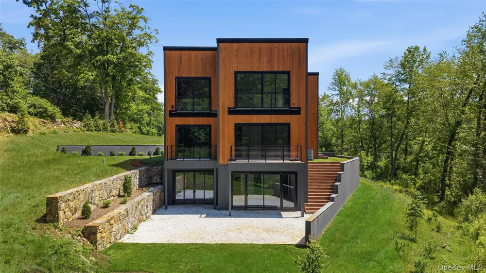 41 Mead Road Armonk, NY 10504
