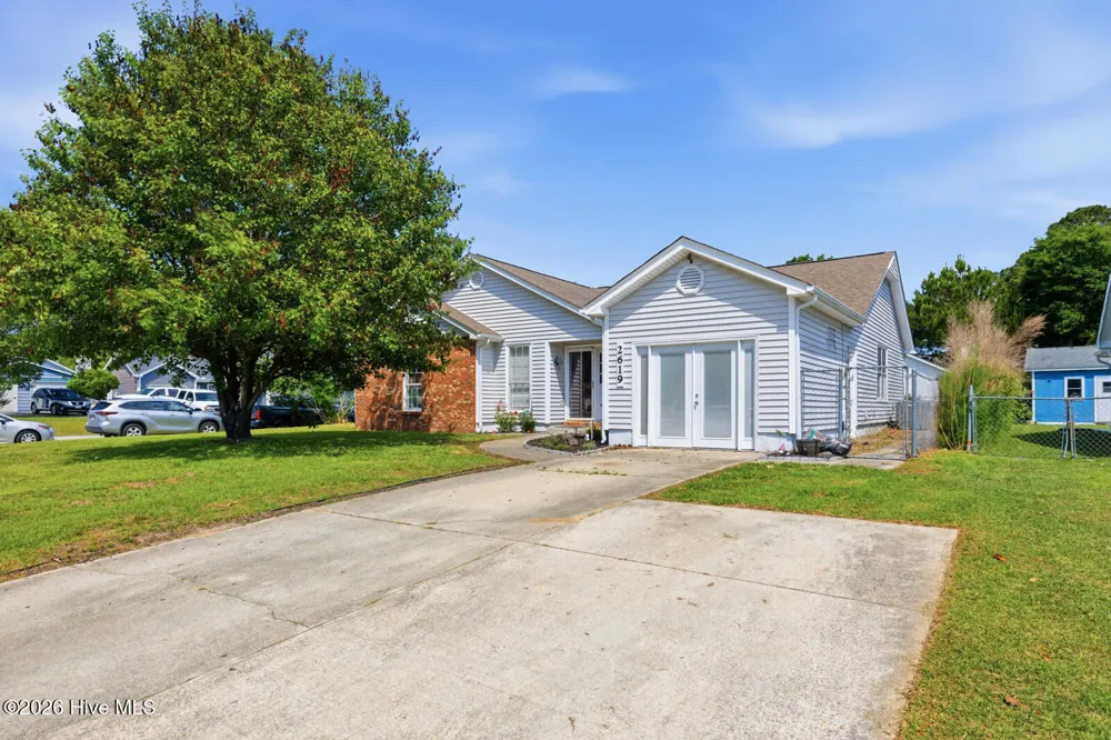 2619 Idlebrook Circle Midway Park, NC 28544