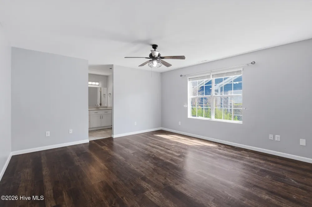 2619 Idlebrook Circle Midway Park, NC 28544