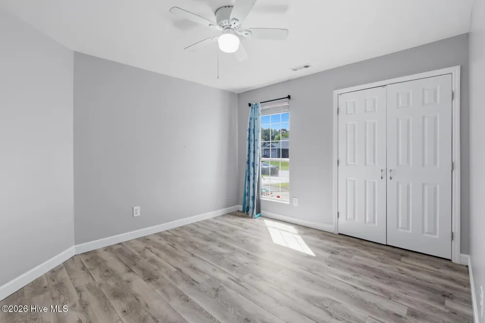 2619 Idlebrook Circle Midway Park, NC 28544
