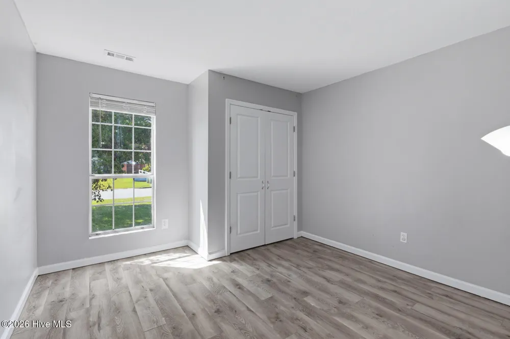 2619 Idlebrook Circle Midway Park, NC 28544