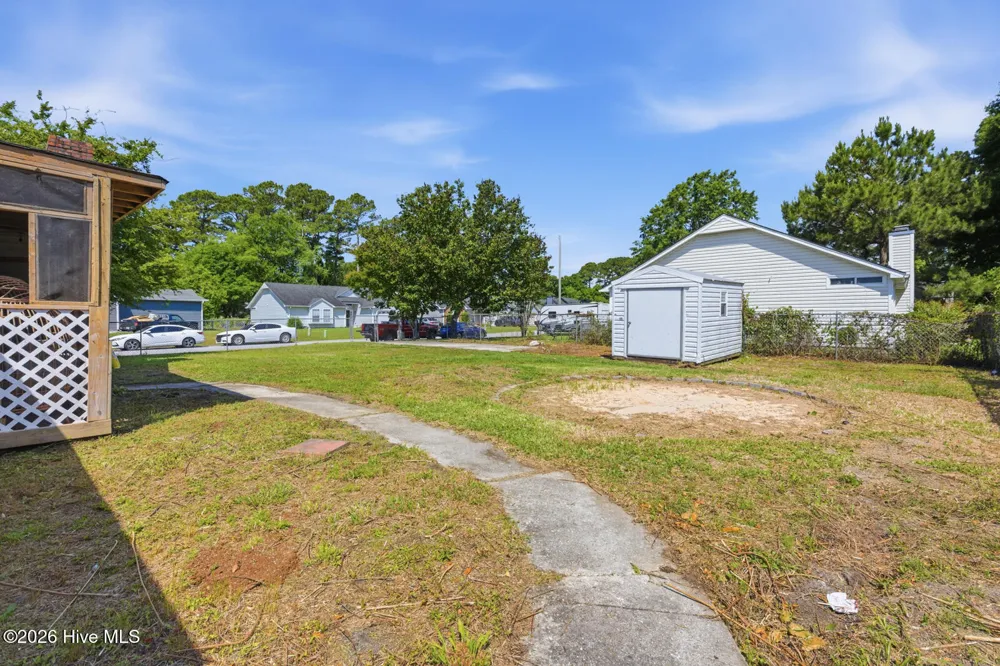 2619 Idlebrook Circle Midway Park, NC 28544