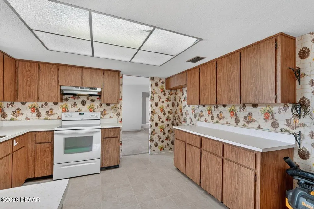 2342 Citrus Avenue South Daytona, FL 32119