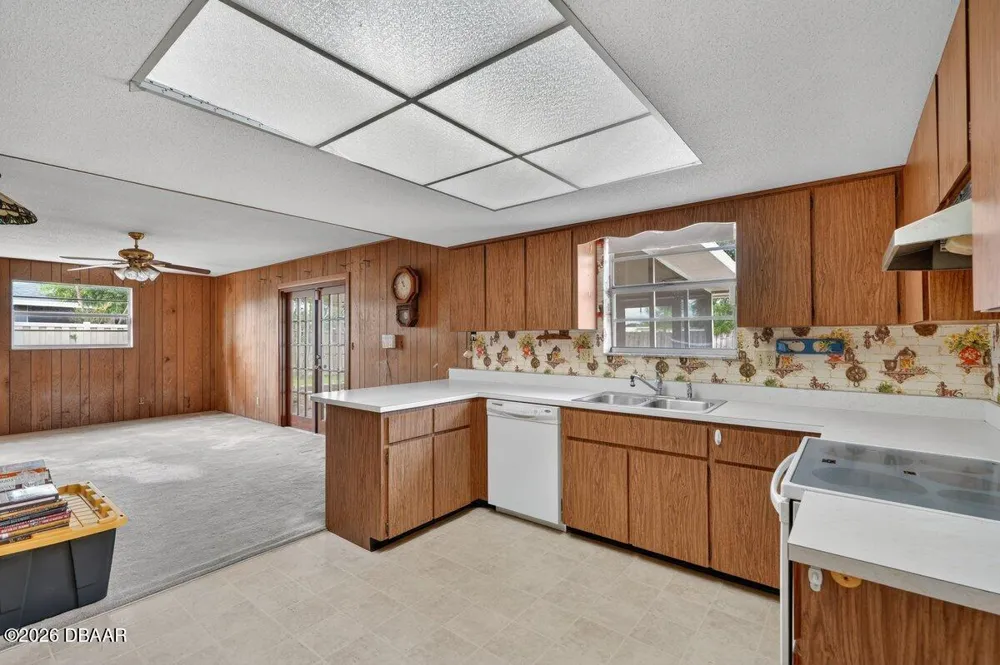 2342 Citrus Avenue South Daytona, FL 32119