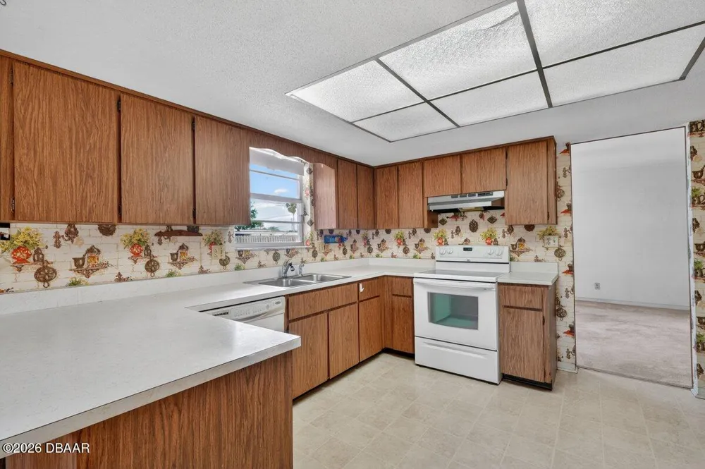 2342 Citrus Avenue South Daytona, FL 32119