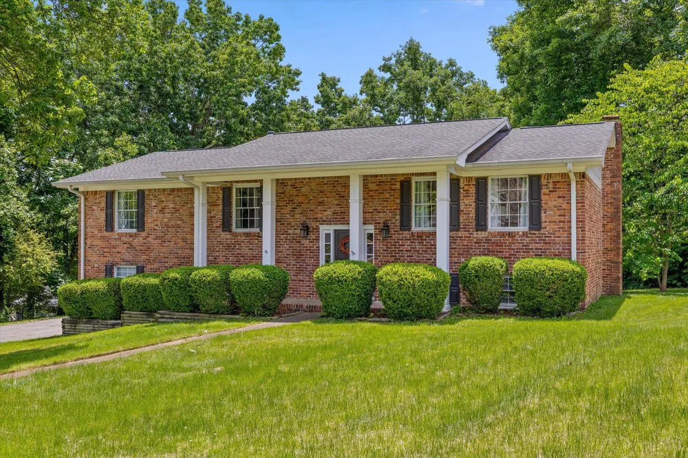 8611 Clearwood Road Chattanooga, TN 37421