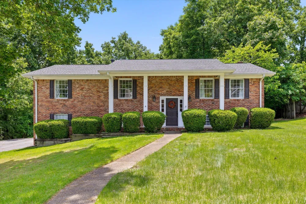 8611 Clearwood Road Chattanooga, TN 37421