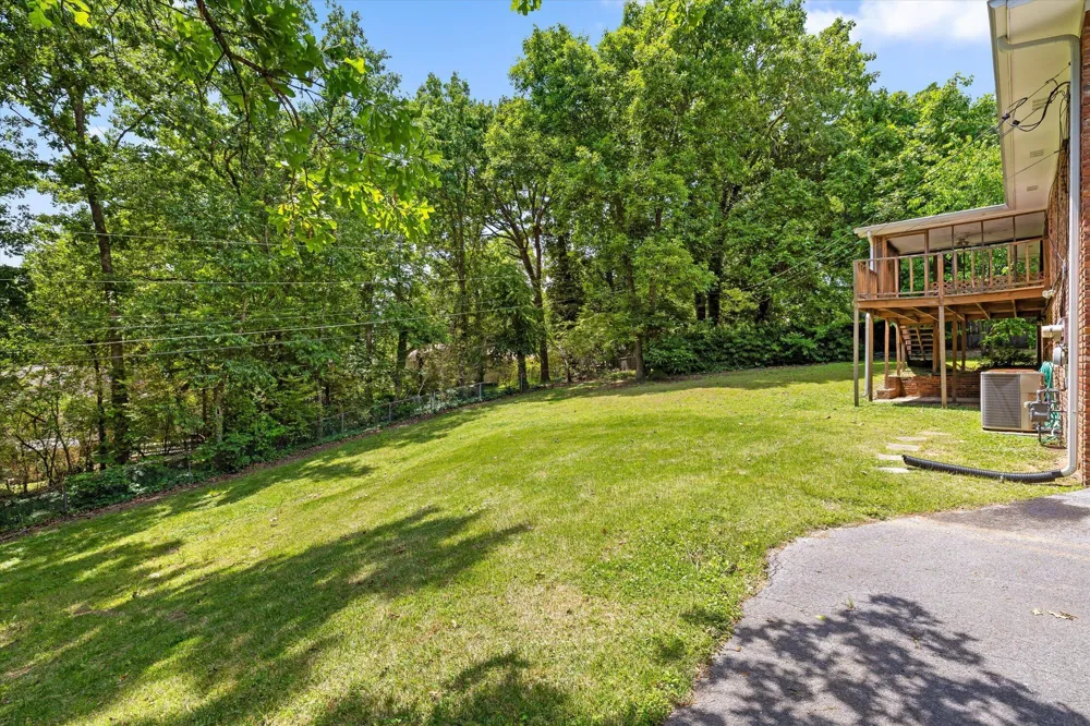 8611 Clearwood Road Chattanooga, TN 37421