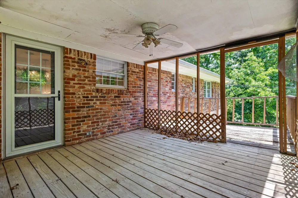 8611 Clearwood Road Chattanooga, TN 37421