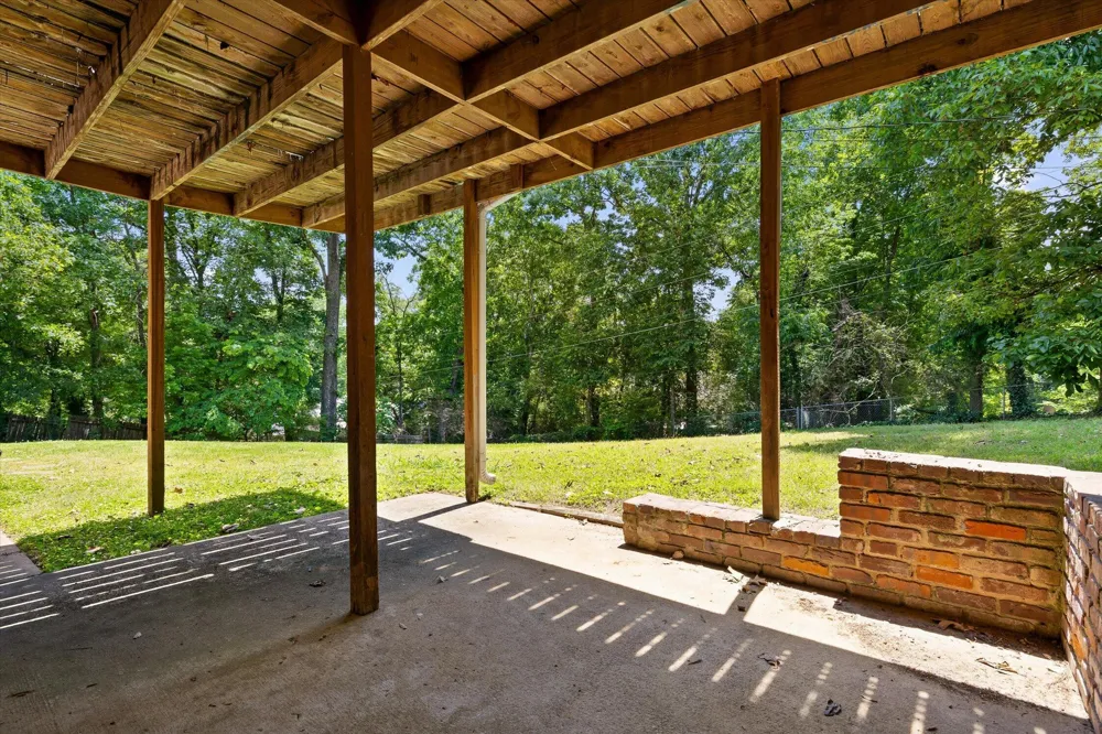8611 Clearwood Road Chattanooga, TN 37421
