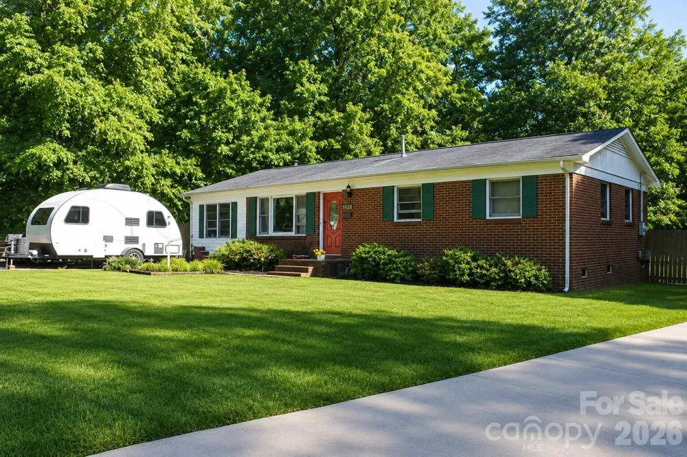 1122 Zion Court