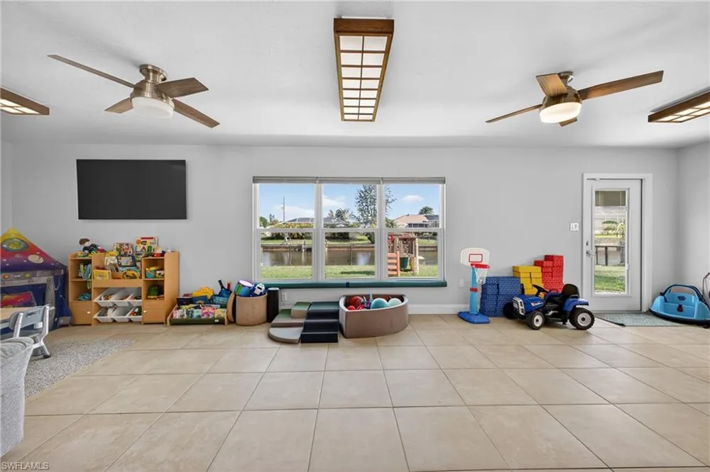 27256 San Marino Drive S Punta Gorda, FL 33983