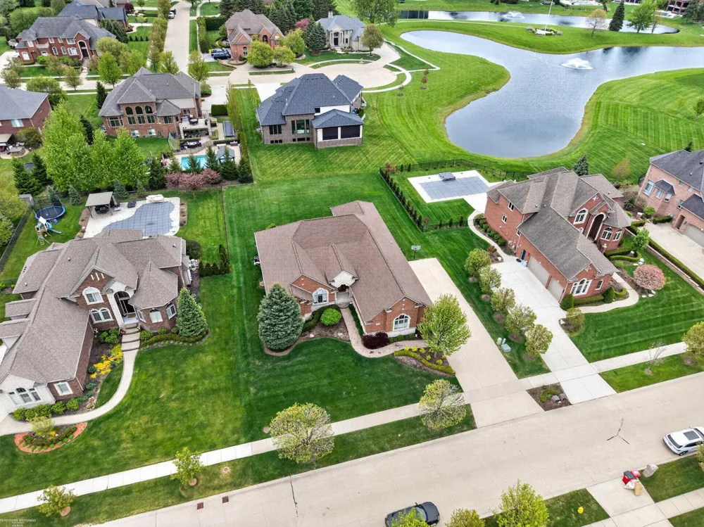62734 Morningside Drive Washington Township, MI 48094